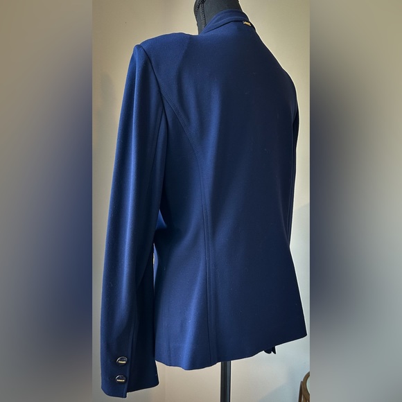 St. John Blazer - Picture 3 of 8